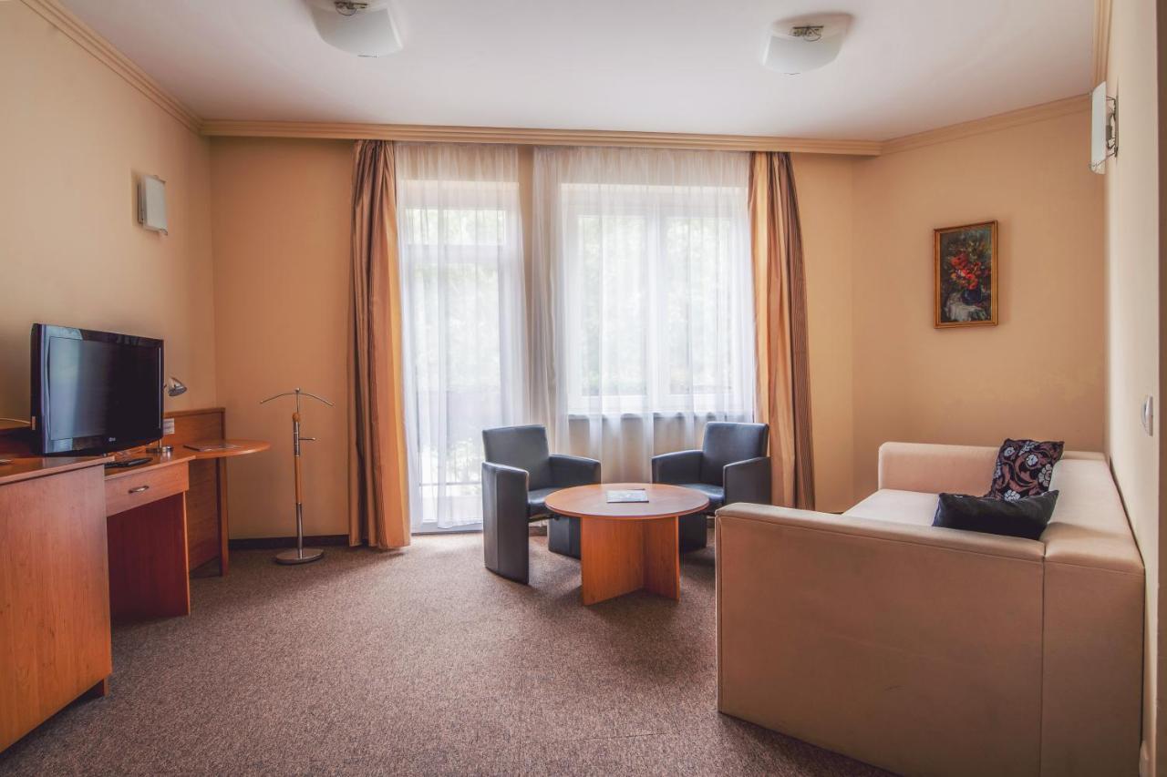 Granada Conference, Wellness And Sport Hotel Кечкемет Екстер'єр фото