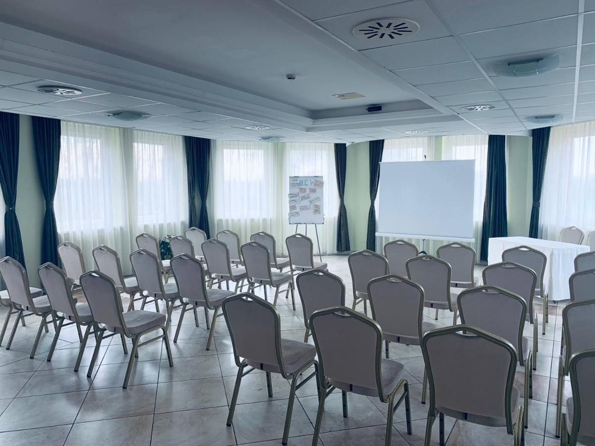 Granada Conference, Wellness And Sport Hotel Кечкемет Екстер'єр фото