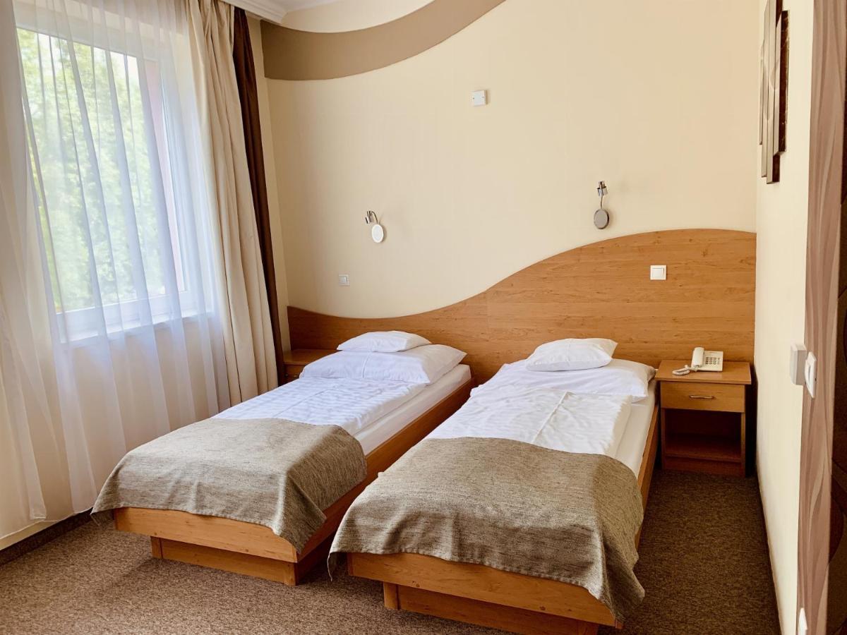 Granada Conference, Wellness And Sport Hotel Кечкемет Екстер'єр фото